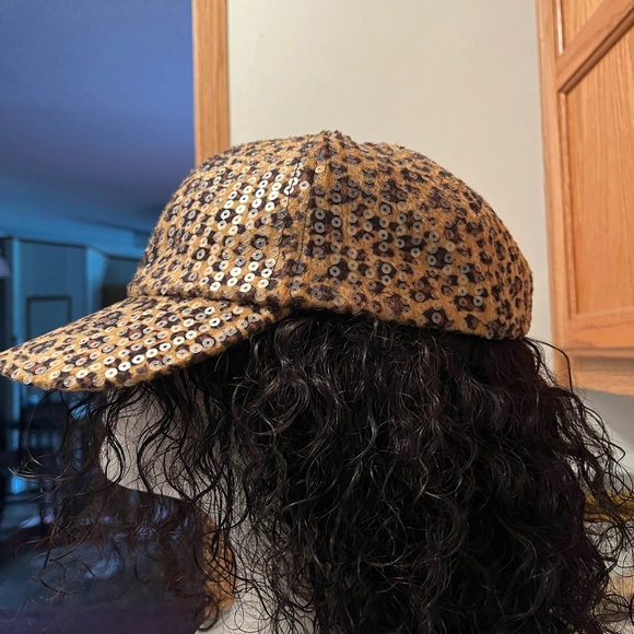 Hat - Picture 2 of 3